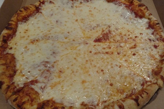 HarrisTeeterCheesePizza