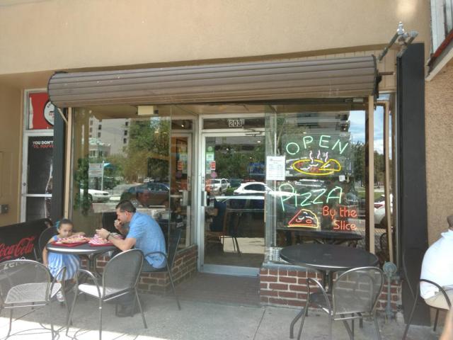 Eddie&amp;SamsNYPizzaFront