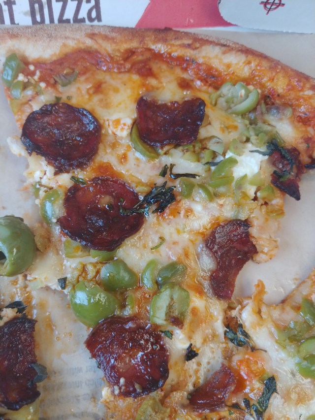 FoxsDenElMatadorPizzaSlice